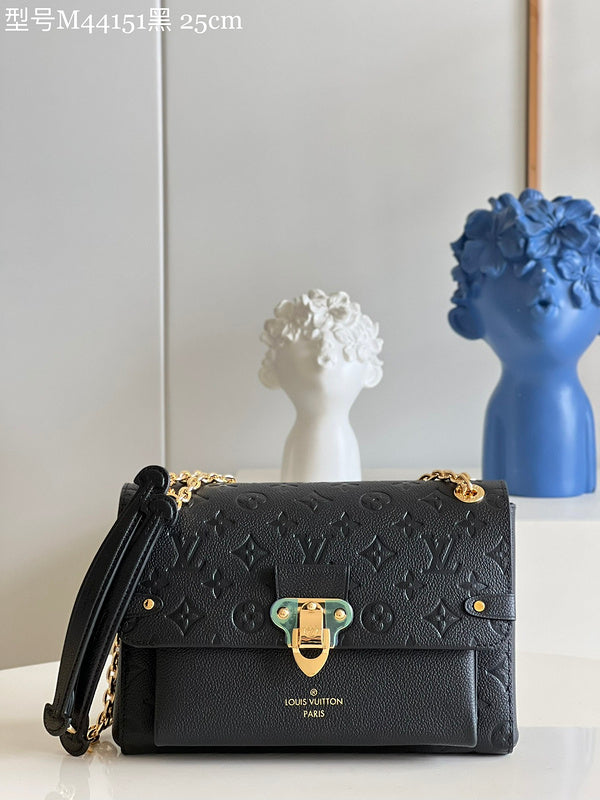 LOV - Luxurious Totes - 1642