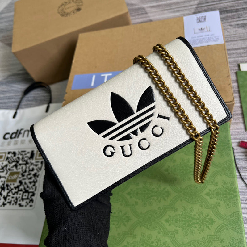 Lux-Totes - GCI Bags - 1969