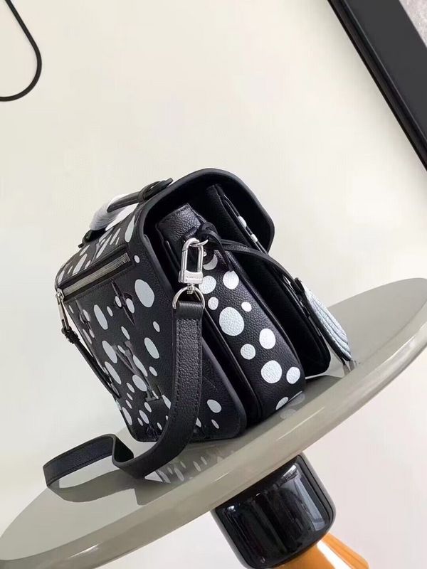 LOV - Luxurious Totes - 120