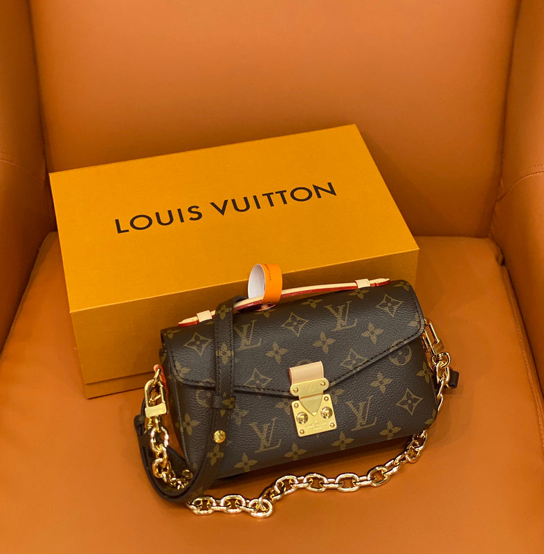 LOV - Luxurious Totes - 980