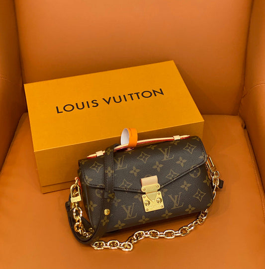 LOV - Luxurious Totes - 980