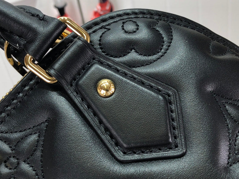 LOV - Luxurious Totes - 1587