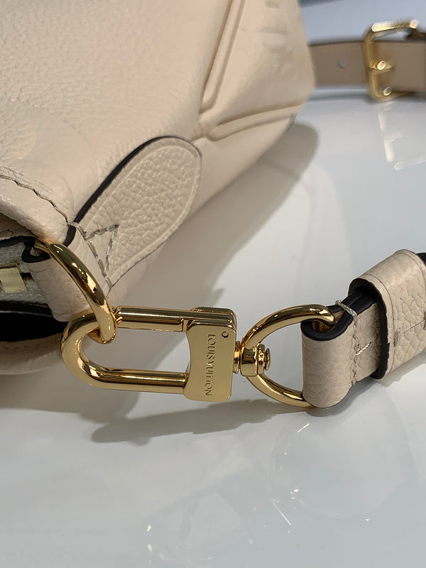 LOV - Luxurious Totes - 262