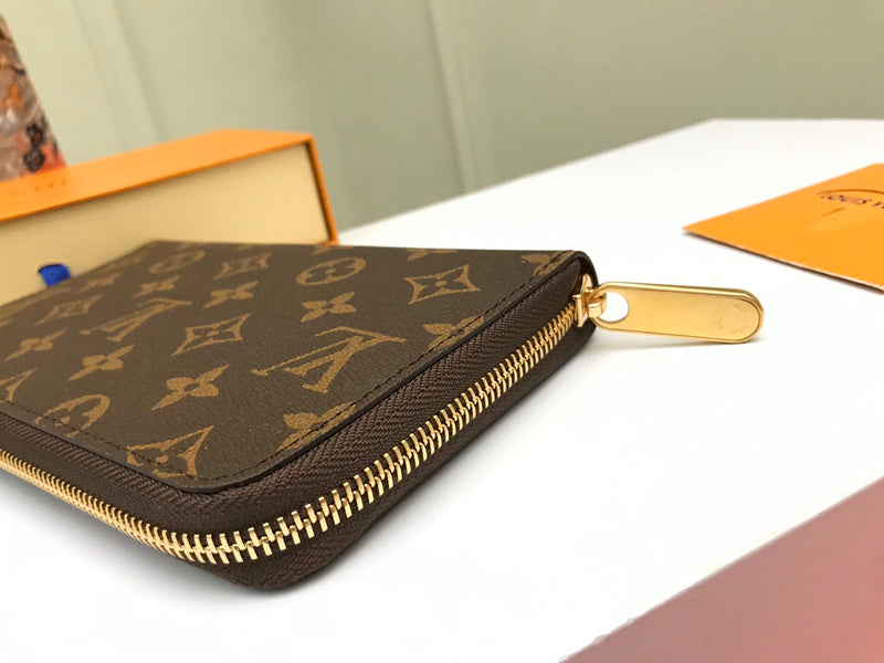 Luxurious Totes - Latest - 688