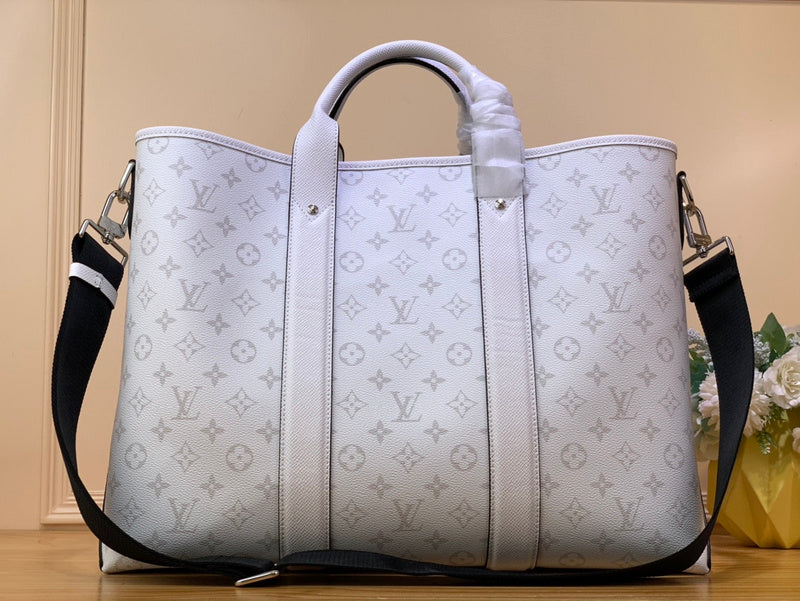 LOV - Luxurious Totes - 285