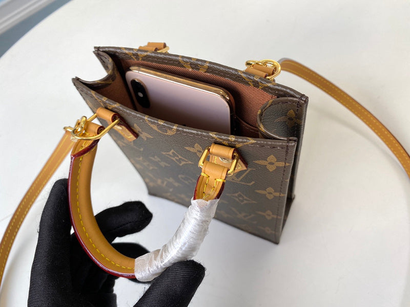 LOV - Luxurious Totes - 1947