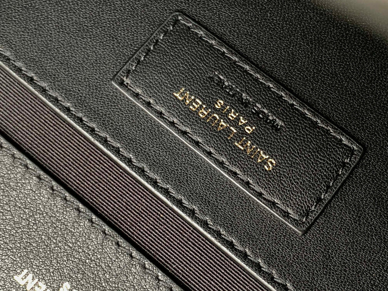 Luxurious Totes - Latest - 8081