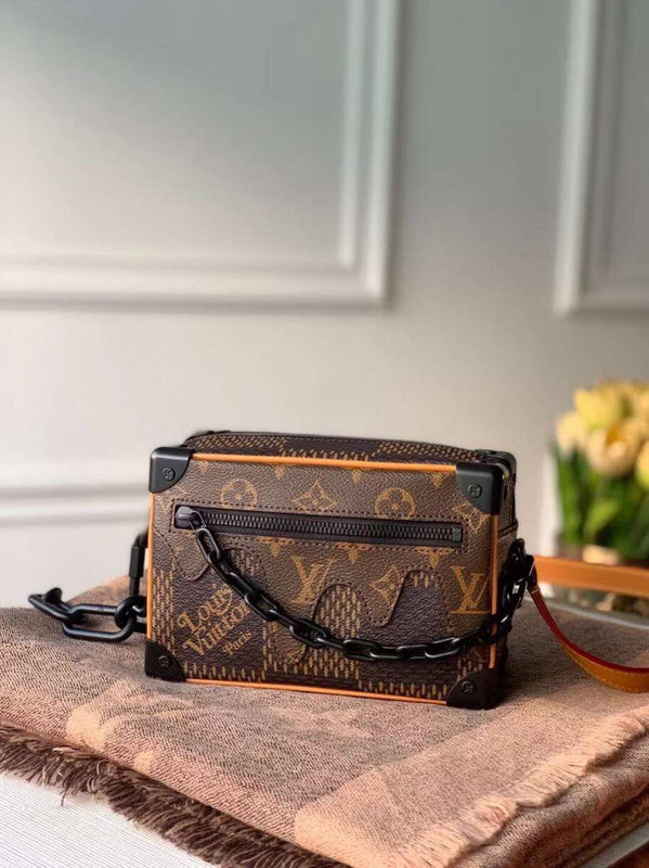 LOV - Luxurious Totes - 2283