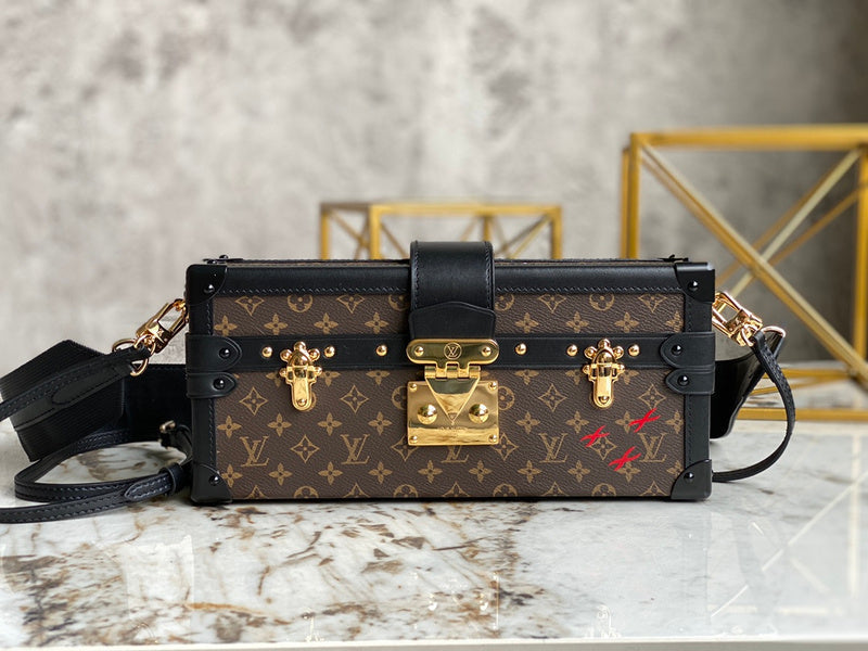 LOV - Luxurious Totes - 1537