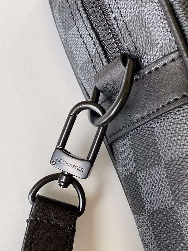 LOV - Luxurious Totes - 1676
