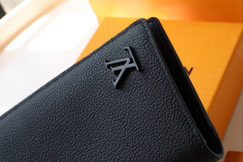 LOV - Luxurious Totes - 2455