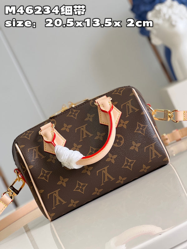 LOV - Luxurious Totes - 626