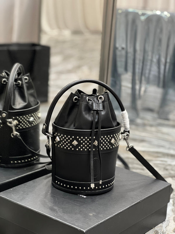 Luxurious Totes - Latest - 8017