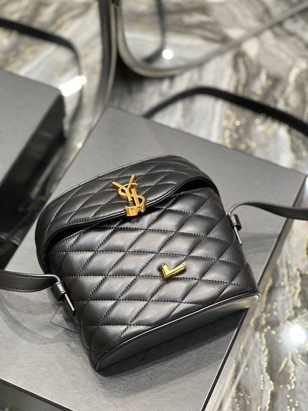 Luxurious Totes - Latest - 7917