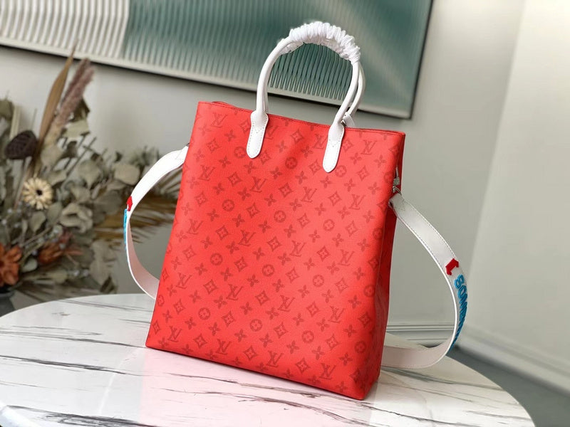 LOV - Luxurious Totes - 2452
