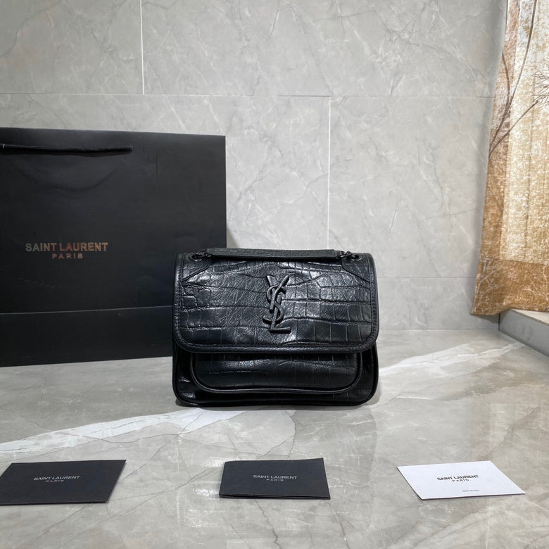Luxurious Totes - Latest - 8422