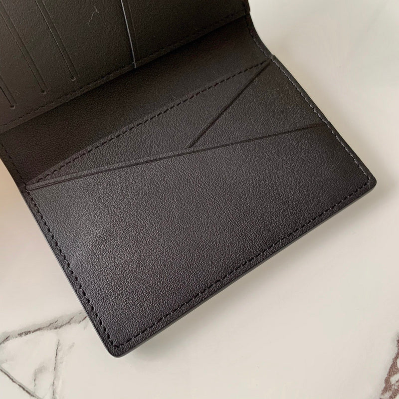 LOV - Luxurious Totes - 605