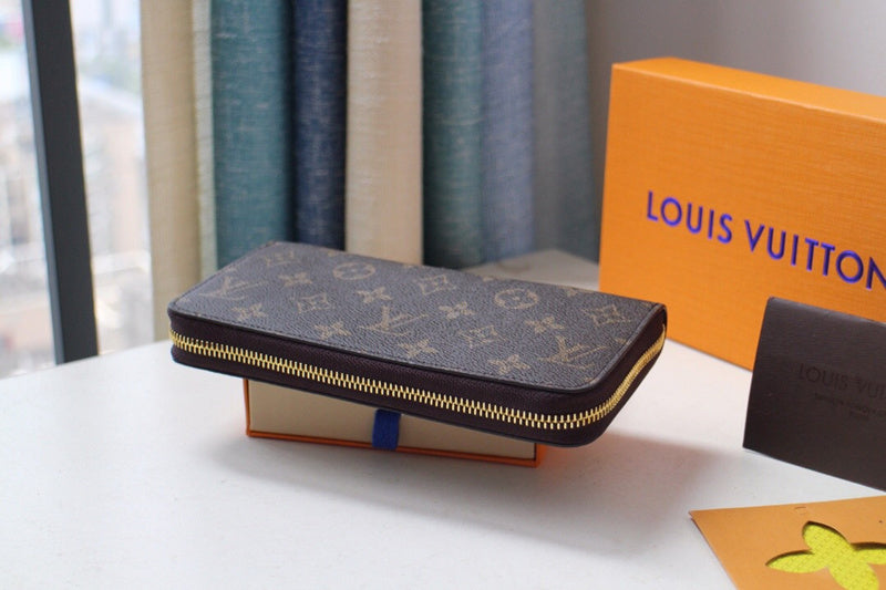 Luxurious Totes - Latest - 1112