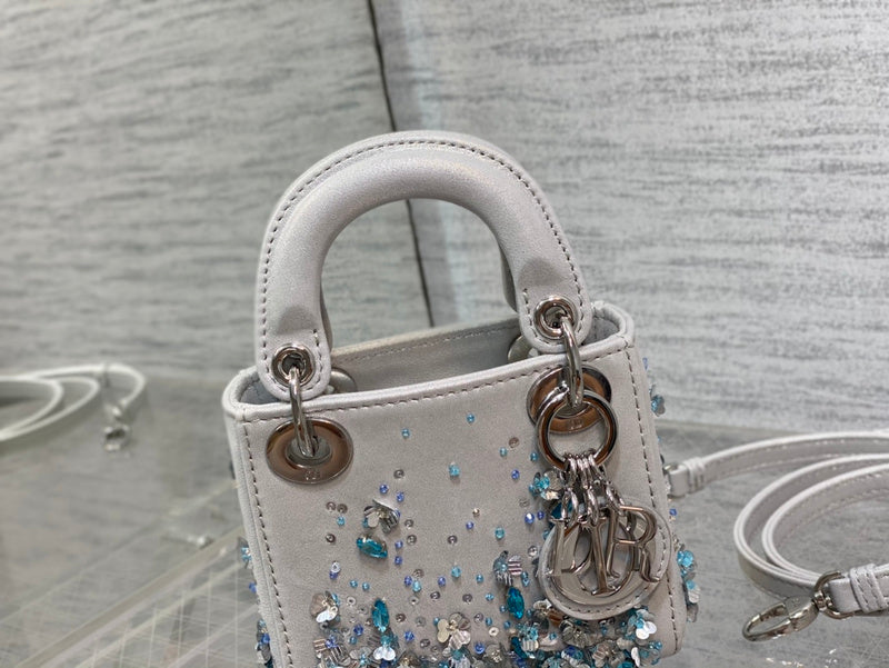 Luxurious Totes - Latest - 6397