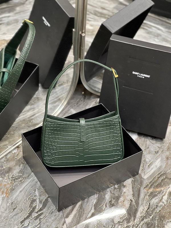 Luxurious Totes - Latest - 8348