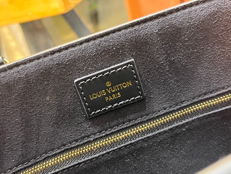 LOV - Luxurious Totes - 1908