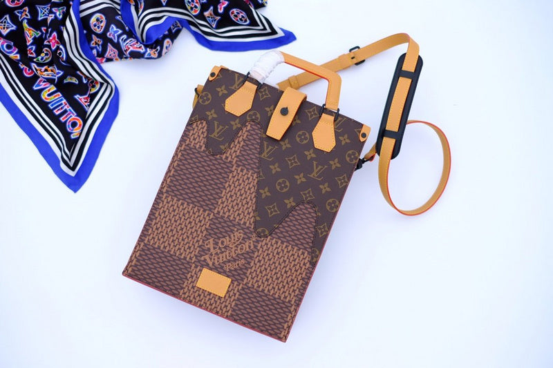 LOV - Luxurious Totes - 2619