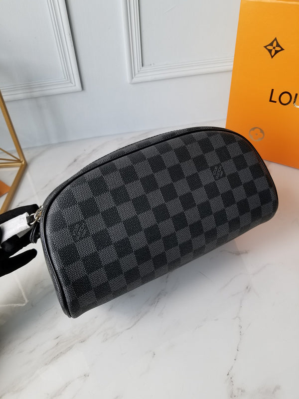 LOV - Luxurious Totes - 2332