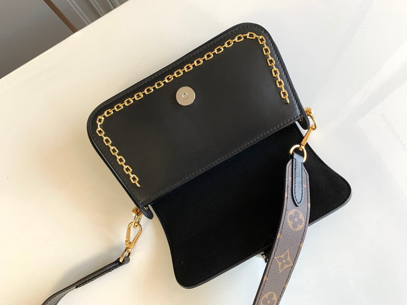 LOV - Luxurious Totes - 1911