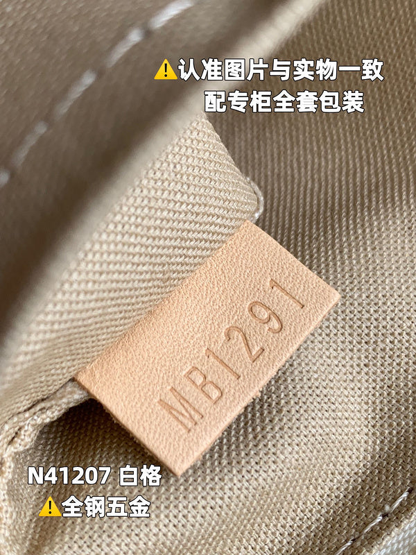 LOV - Luxurious Totes - 1309