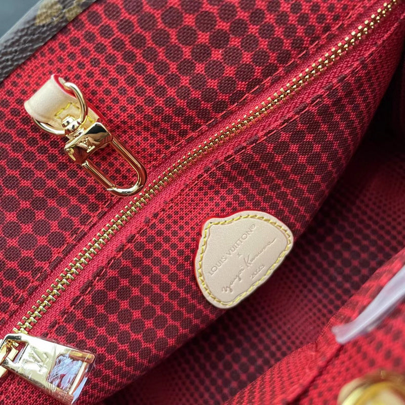 LOV - Luxurious Totes - 649