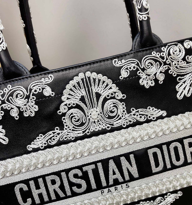 Luxurious Totes - Latest - 6552