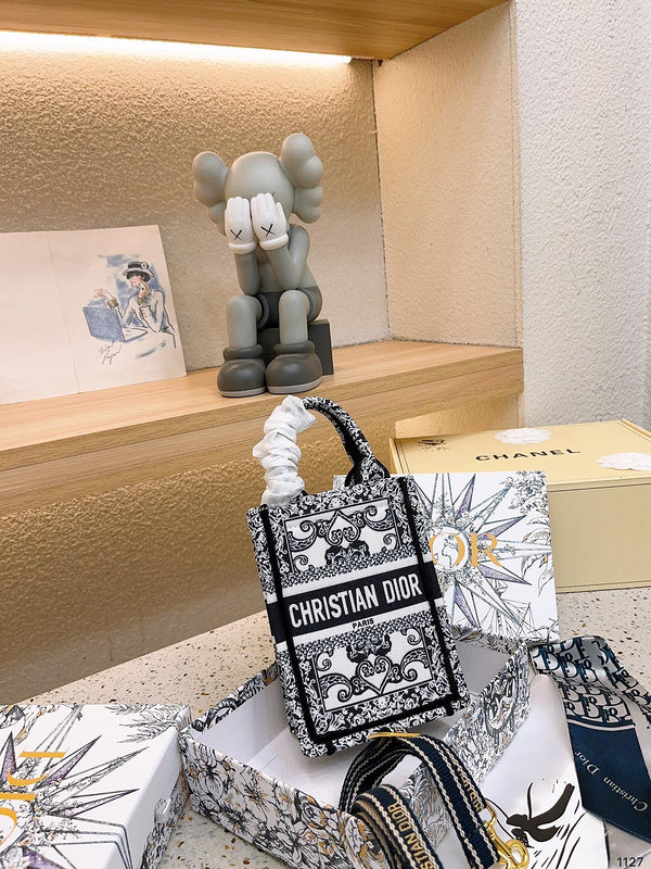 Luxurious Totes - DOR2 Bags - 109