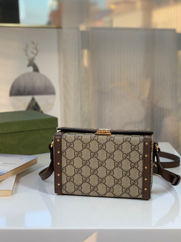 GUI - Luxurious Totes - 149