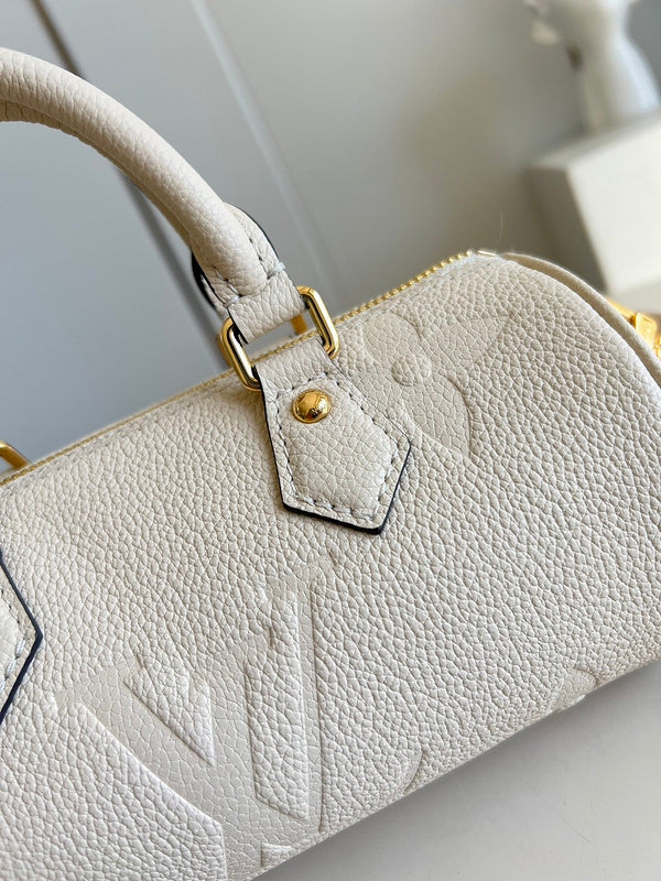 LOV - Luxurious Totes - 2058