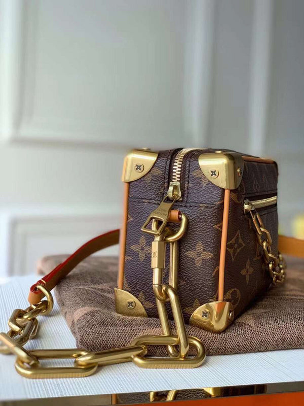LOV - Luxurious Totes - 2282
