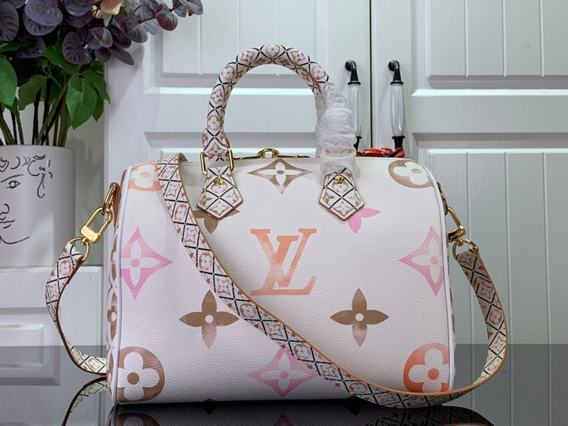 LOV - Luxurious Totes - 088