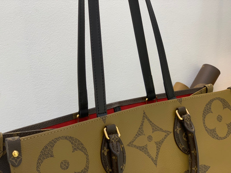 LOV - Luxurious Totes - 2566
