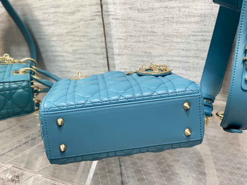 Luxurious Totes - Latest - 6230