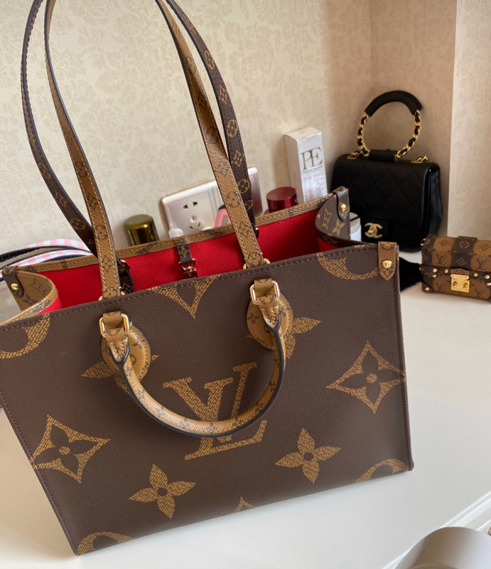 LOV - Luxurious Totes - 2567