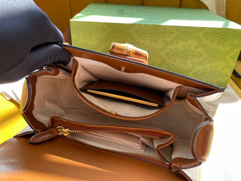 GUI - Luxurious Totes - 1186