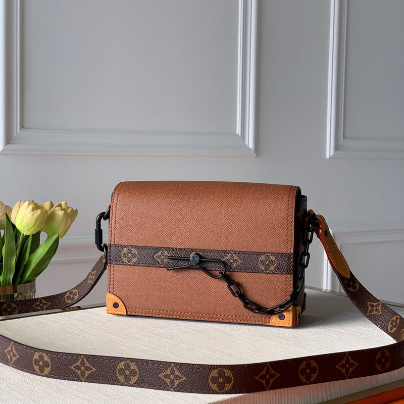 Luxurious Totes - Latest - 2135