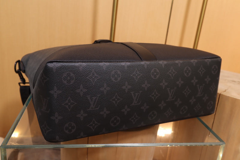 LOV - Luxurious Totes - 1572