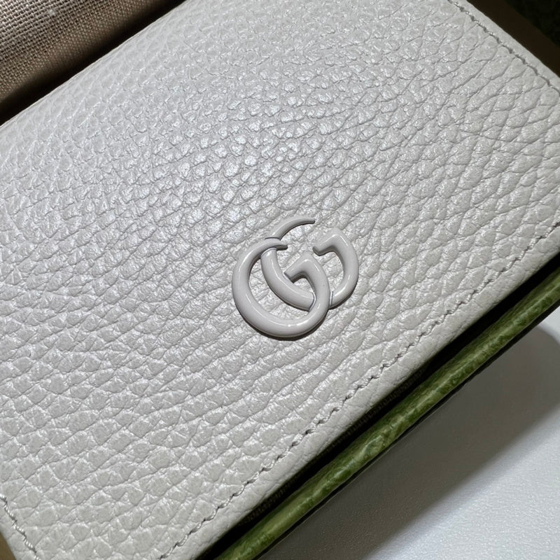 GUI - Luxurious Totes - 600
