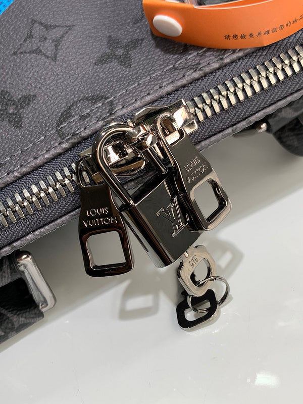 LOV - Luxurious Totes - 356