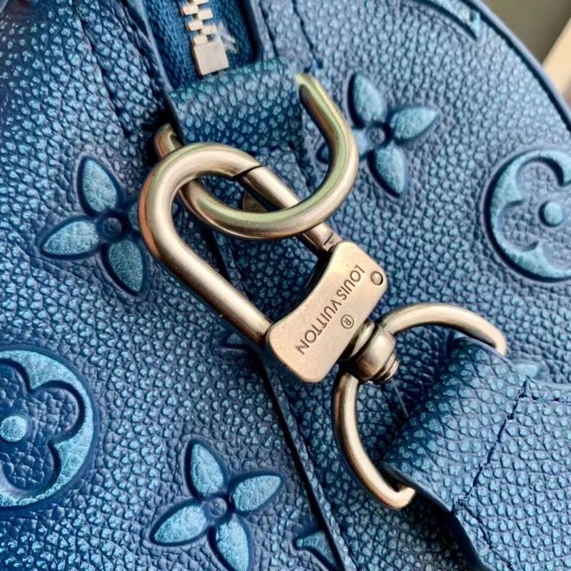 LOV - Luxurious Totes - 815