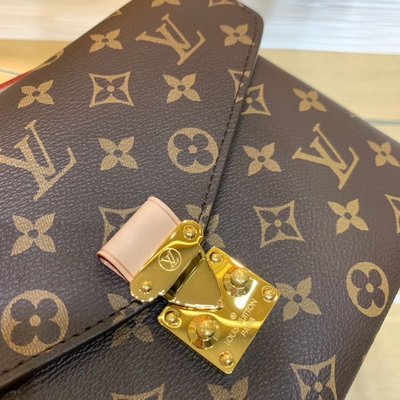 LOV - Luxurious Totes - 1521