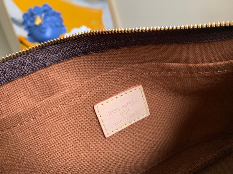Luxurious Totes - Latest - 2203