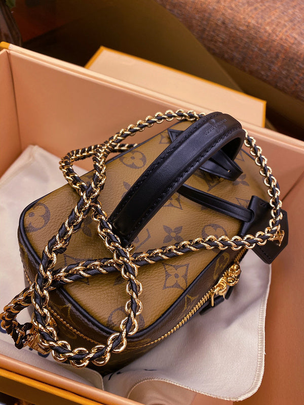 LOV - Luxurious Totes - 2038