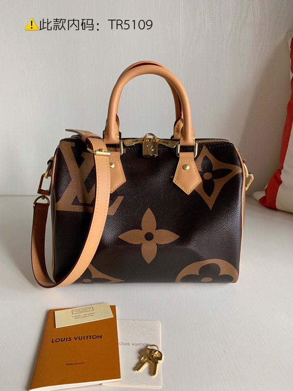 Luxurious Totes - Latest - 9707