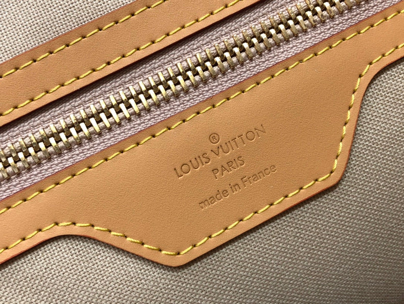 LOV - Luxurious Totes - 2218